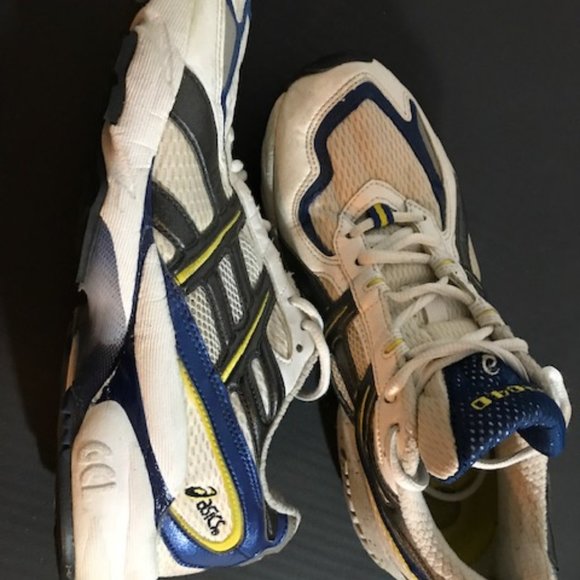 Asics Running Shoe. Like New! - Picture 1 of 1